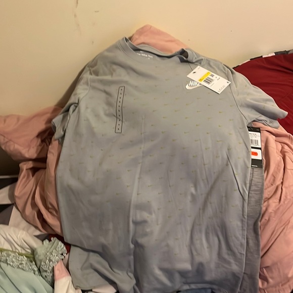 Mens Nike shirt - Picture 1 of 1